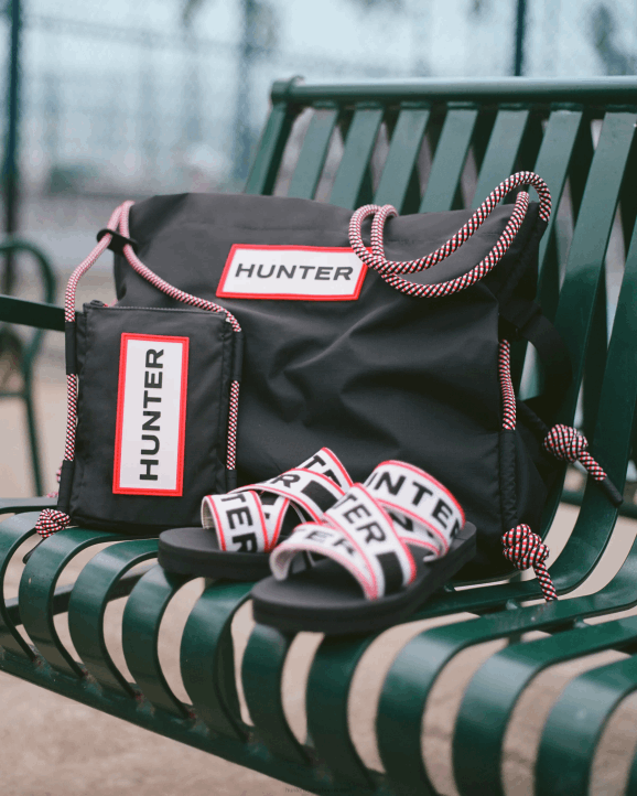 UK Hunter Men Travel Ripstop Recycled Nylon Phone Pouch Black/Red Box Logo 28BV377