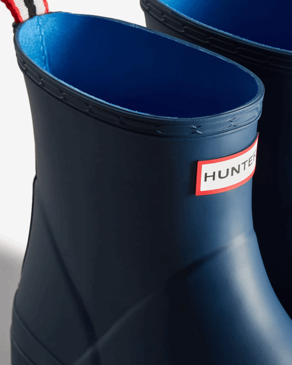 UK Hunter Men Play Short Rain Boots Kerhuelen Navy 28BV553