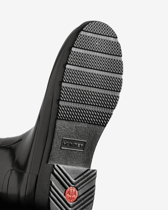 UK Hunter Women Refined Slim Fit Short Gloss Rain Boot Black 28BV178