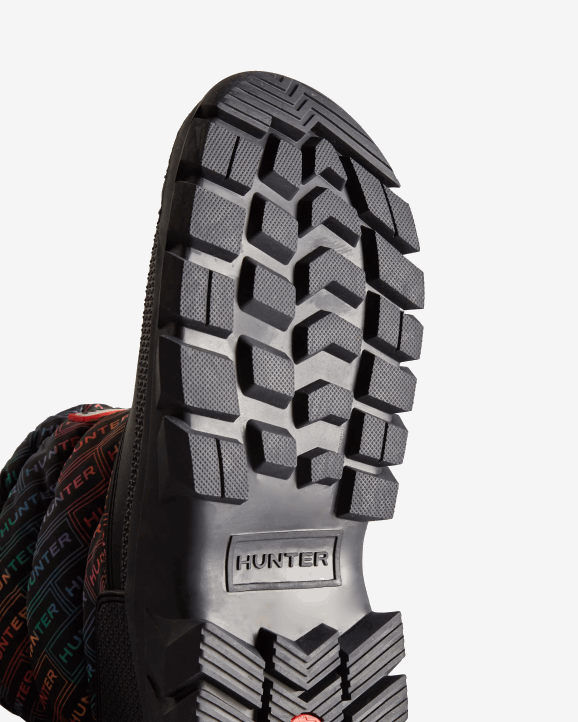 UK Hunter Women Intrepid Insulated Short Logo Print Snow Boots Hunter Logo Rainbow Xray Navy 28BV151