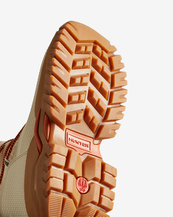 UK Hunter Women Wanderer Vegan Shearling Insulated Short Snow Boots White Willow/Gum 28BV320